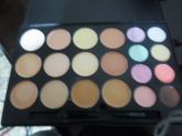 Paleta De Base e Corretivos 20 Cores